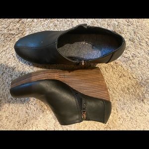 Ladies booties size 8